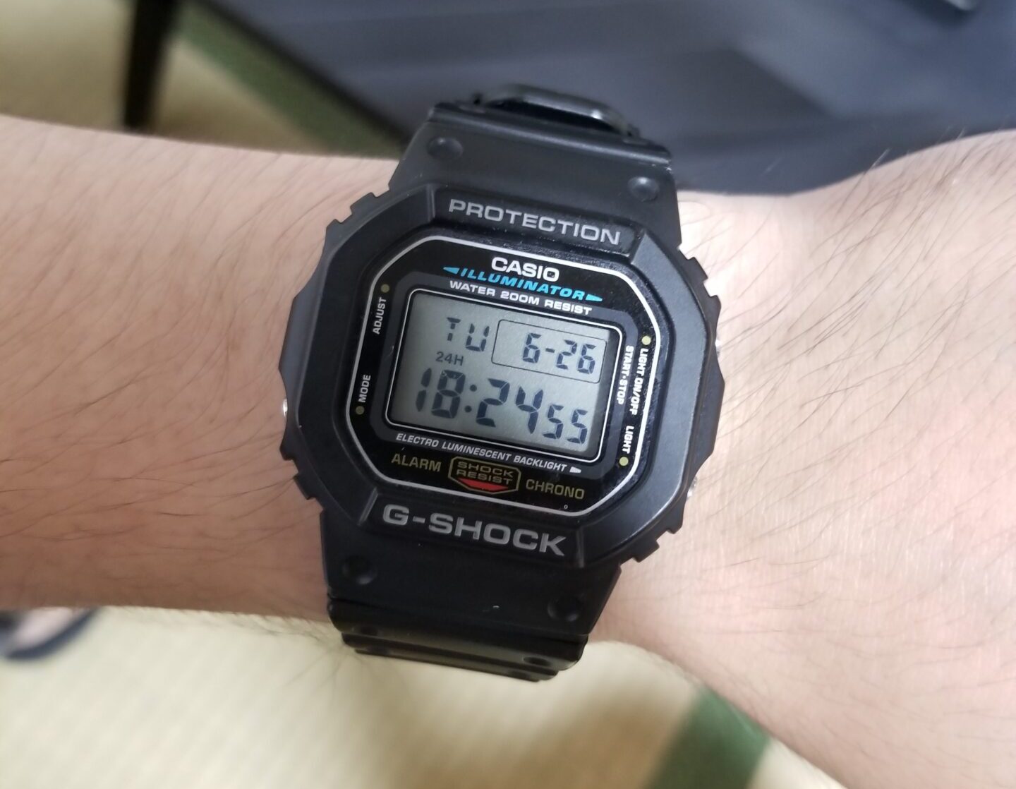 おすすめの時計はカシオ Gショック DW5600E(キアヌリーブス モデル)が最高にかっこいい。