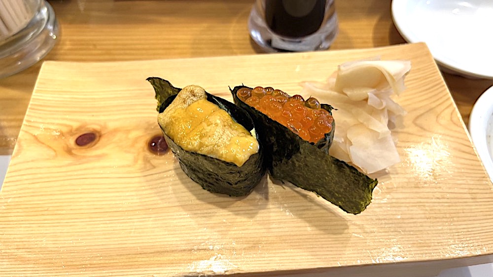 神田 立ち食い寿司 大松のウニといくら